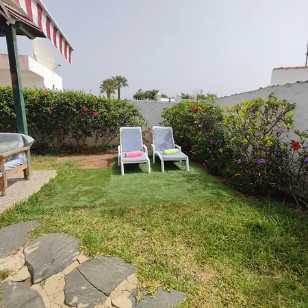 Private Next To Yumbo Center Διαμέρισμα *