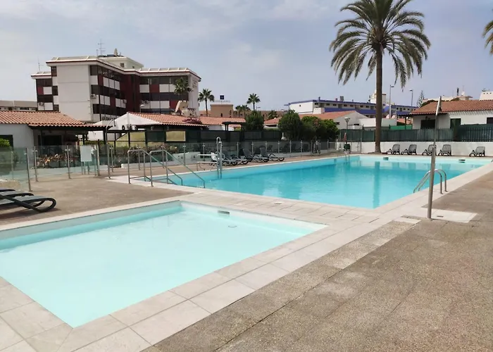 Private Next To Yumbo Center