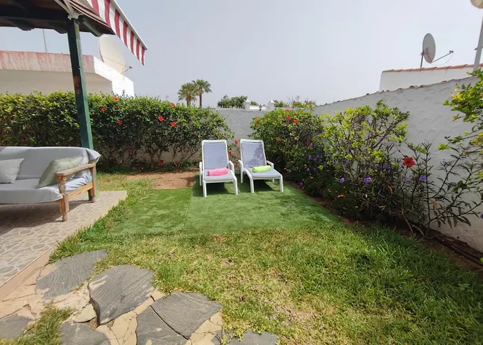 Private Next To Yumbo Center Διαμέρισμα *